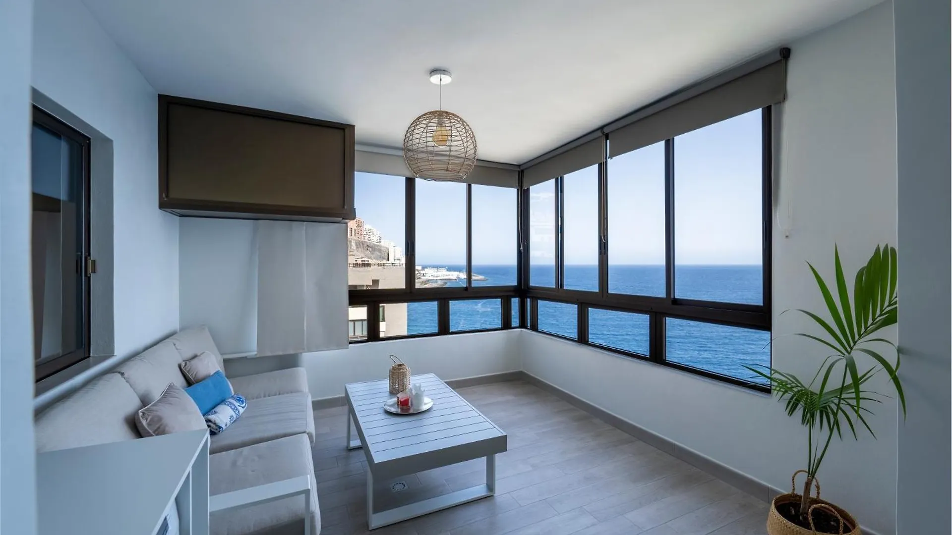 Ocean View First Sea Line Apartment Tabaiba 0*,  Spanien